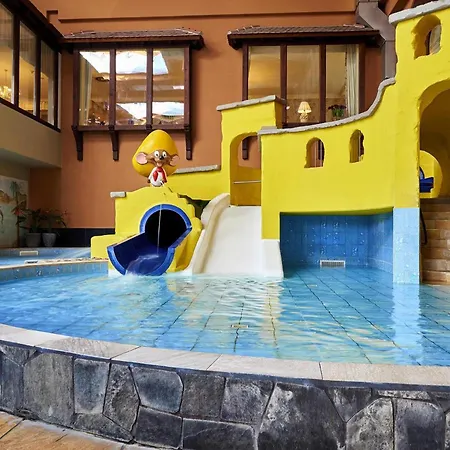 Holiday Resort Van der Valk, Linstow Dobbin-Linstow Exterior foto